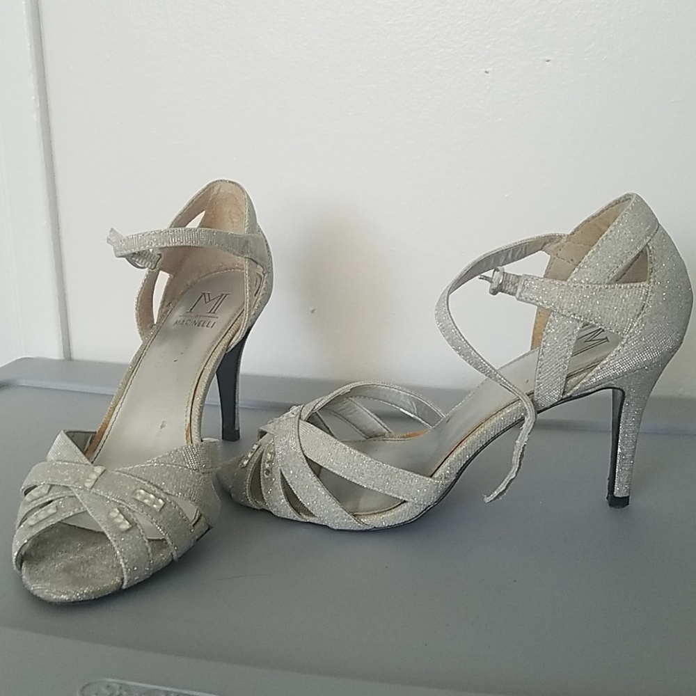 ‼️3 for $12‼️Marinelli Silver Art Deco Ankle Strap Wedding Shoe